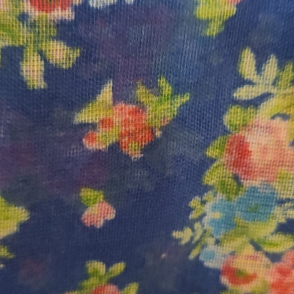 Green Gate Limited Edition Scarf - Picture 2 of 4